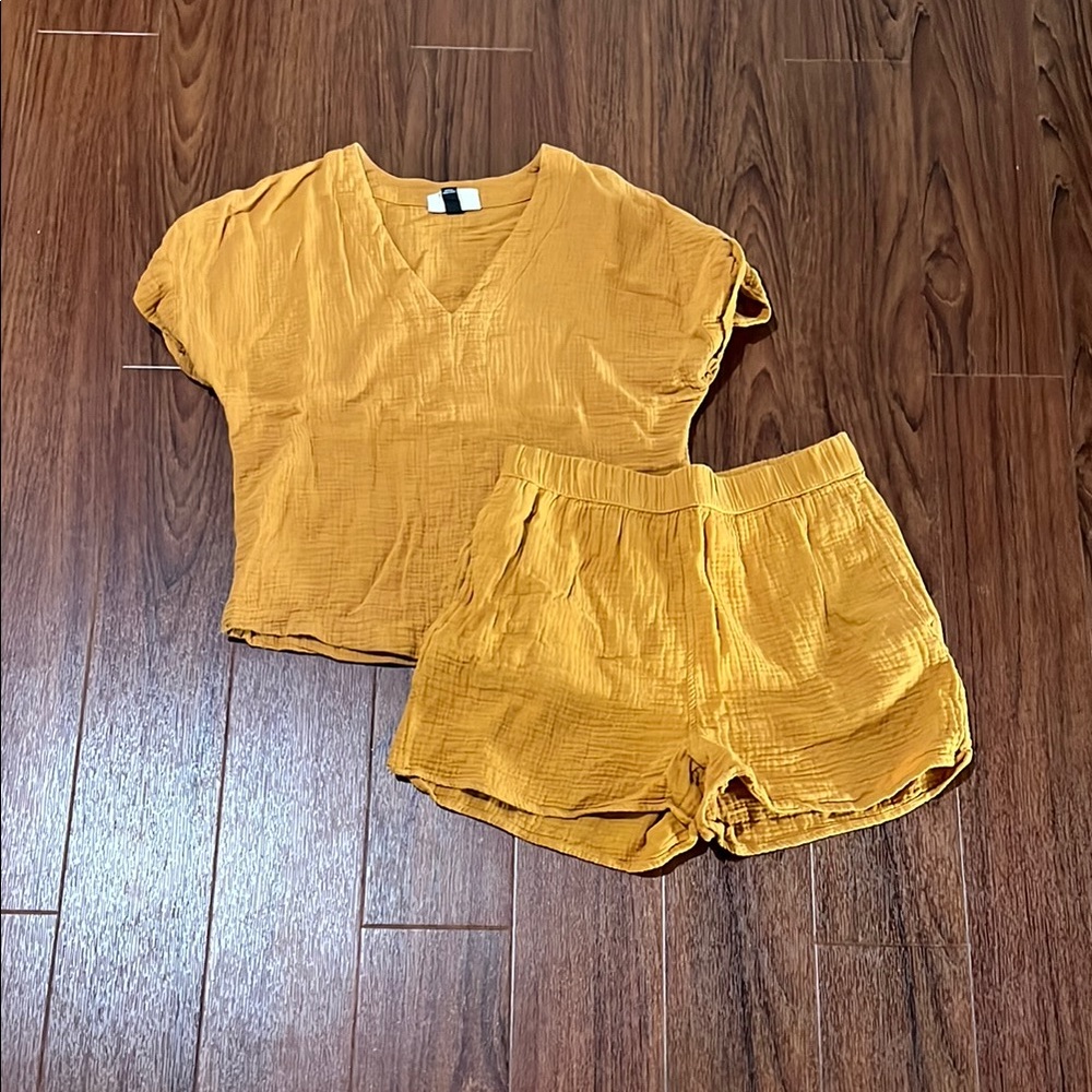 Universal Thread Mustard Yellow Linen Set